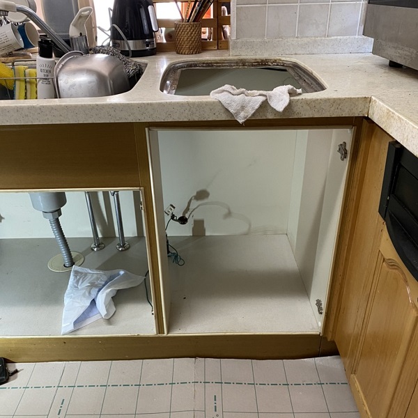 オーダーキッチンのトップオープン食洗機の取替　撤去